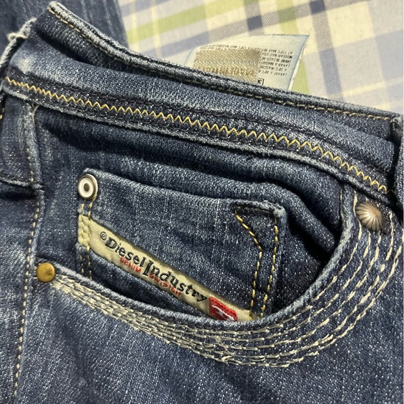 Diesel Jeans - Picture 3 of 5